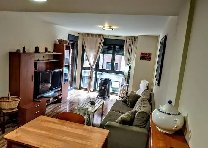 アパート Bonito En アインサ