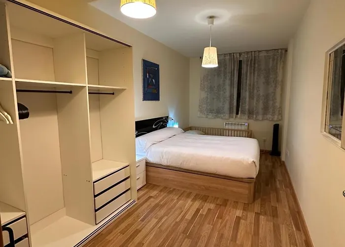 アパート Bonito En アインサ